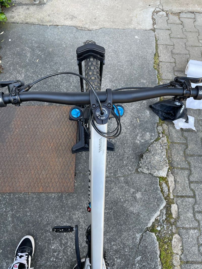 Used Canyon Torque 5 2025 2025 Mountainbike, White, 29, 27.5 — image 6 of 8