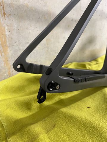 Brugt Light Carbon Custom Frameset 2024 Road & Gravel — billede 4 af 10