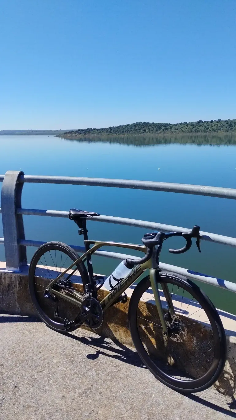 Used Lapierre Xelius Shimano 105 2024 Road & Gravel, Green — image 1 of 5