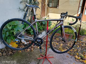 Tweedehands Trek Emonda SRAM Force 2021 Road & Gravel
