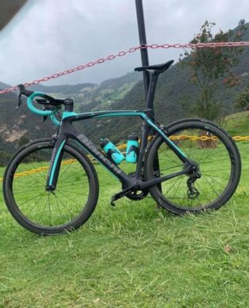 Brugt Bianchi Oltre Shimano Dura Ace Di2 2018 Road & Gravel