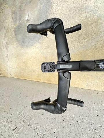 Used Specialized Tarmac Shimano Ultegra Di2 2023 Road & Gravel, Green — image 11 of 12