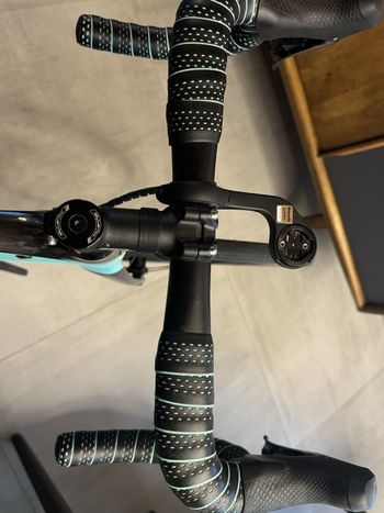 Used Bianchi Oltre XR3 Ultegra Di2 2020 2020 Road & Gravel, Green — image 14 of 50