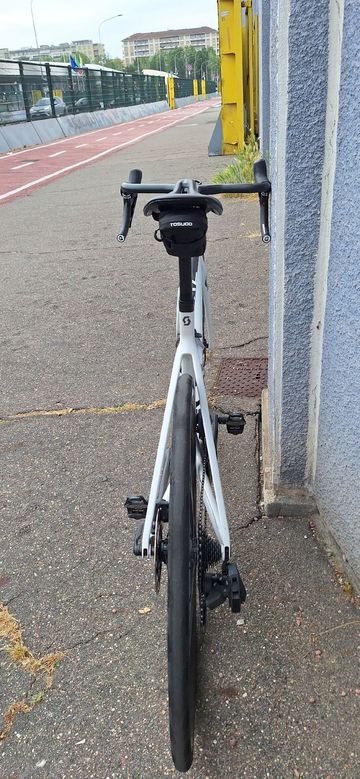Scott Addict SRAM Force eTap AXS 2021 Road & Gravel usato, Bianco — immagine 8 di 12