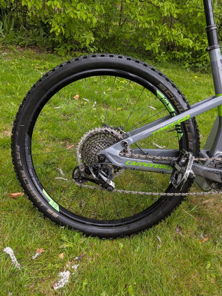 Used Cannondale Trigger 2 2018 2018 Mountainbike, Light Gray, 27.5 — image 3 of 7