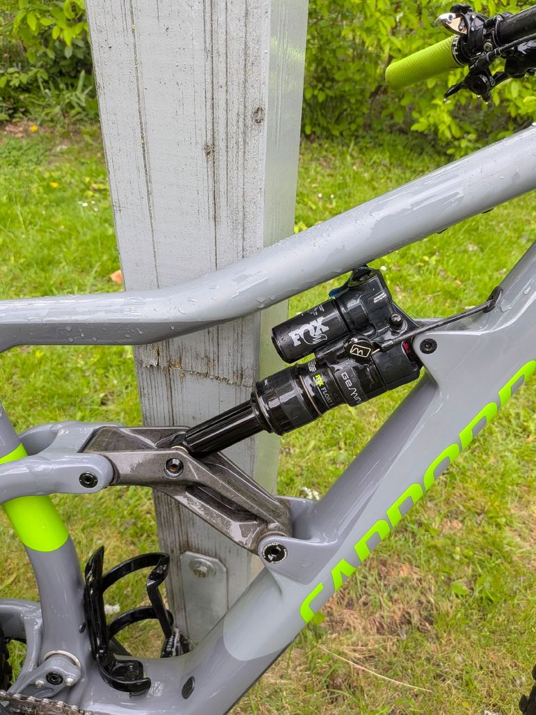 Used Cannondale Trigger 2 2018 2018 Mountainbike, Light Gray, 27.5 — image 5 of 7