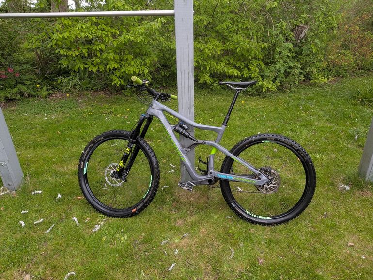 Used Cannondale Trigger 2 2018 2018 Mountainbike, Light Gray, 27.5 — image 2 of 7