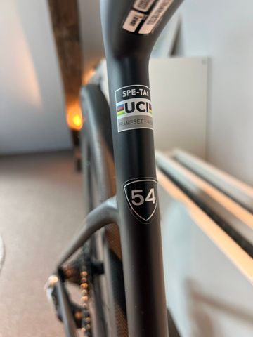 Used Specialized Tarmac SRAM Red eTap AXS 2024 Road & Gravel, Black — image 4 of 7