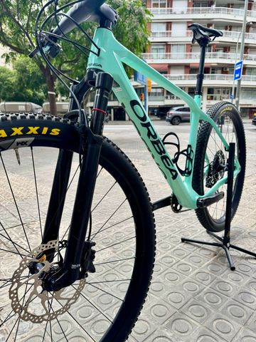 Orbea ALMA M30 2021 2021 Mountainbike usato, Verde — immagine 2 di 16