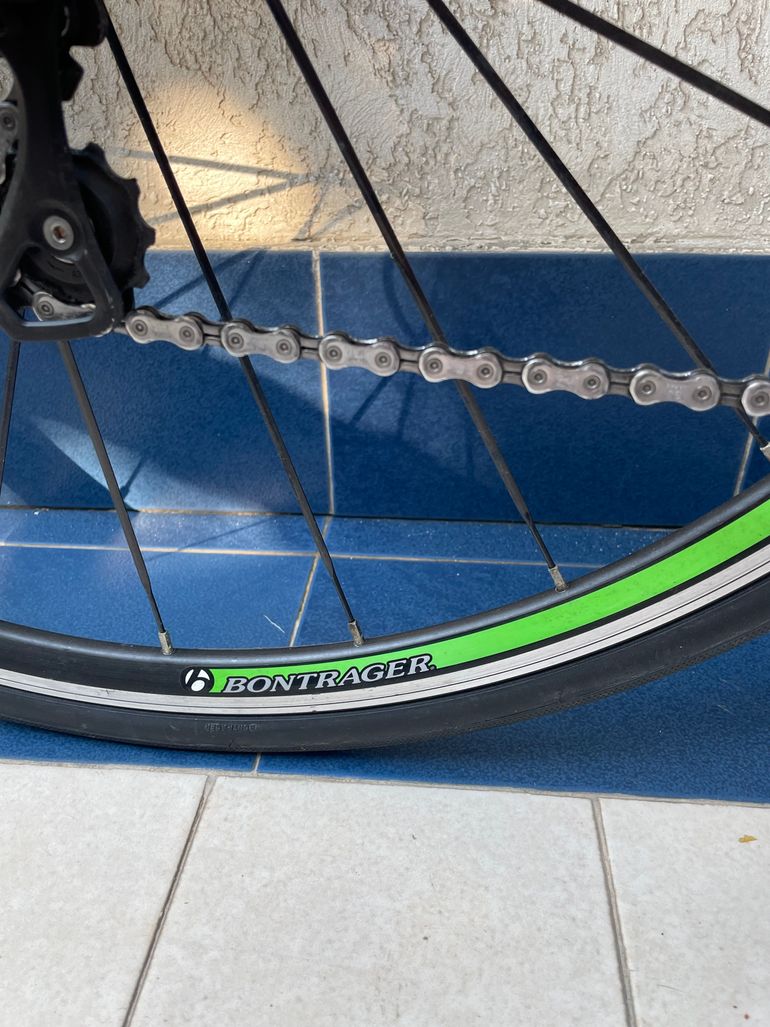 Used Trek Madone 3.5 H2 (Compact) 2013 2013 Road & Gravel, Weiß — image 9 of 37