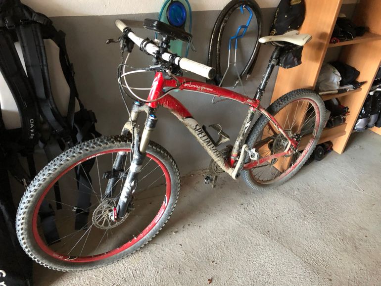 Used Specialized Stumpjumper Comp 2010 2010 Mountainbike, Red, 26 — image 3 of 3
