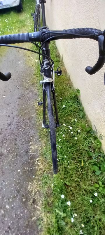 Tweedehands Cannondale Caad Shimano 105 2010 Road & Gravel — afbeelding 2 van 3