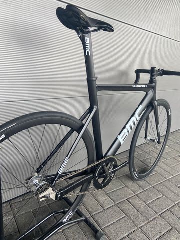 Used BMC Trackmachine AL ONE 2024 2024 Road & Gravel, Black — image 9 of 18