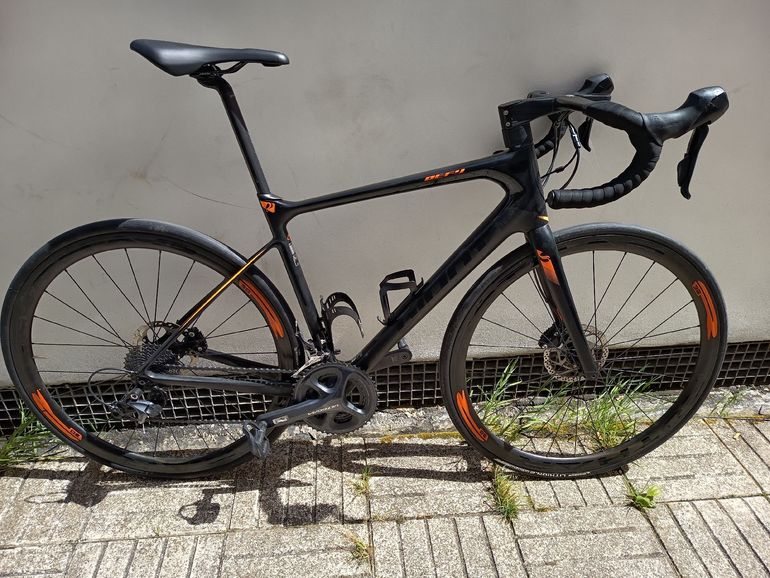 Used Giant Defy Advanced 1 2017 2017 Road & Gravel, Negro — image 1 of 9