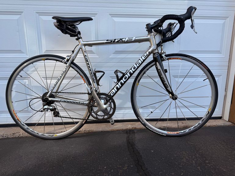 Used Cannondale Six13 2005 Road & Gravel, Black — image 1 of 5