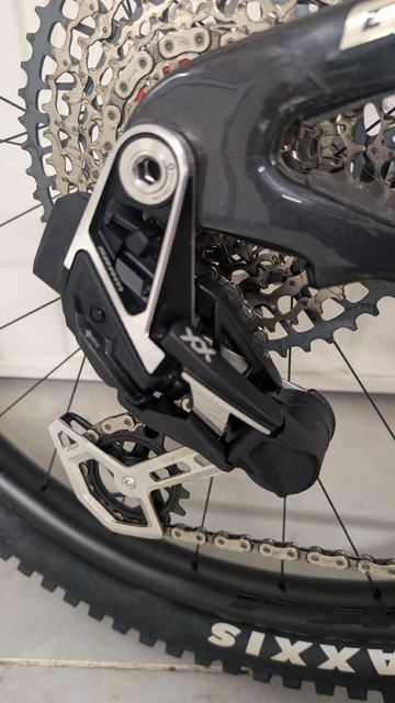Used Giant Trance SRAM GX Eagle AXS (T-Type) 2026 Mountainbike, Purple — image 6 of 13