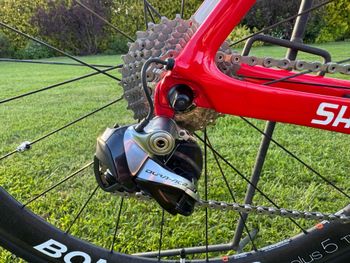 Used Trek Madone Race Shop Limited H1 2016 2016 Road & Gravel, Red — image 3 of 31