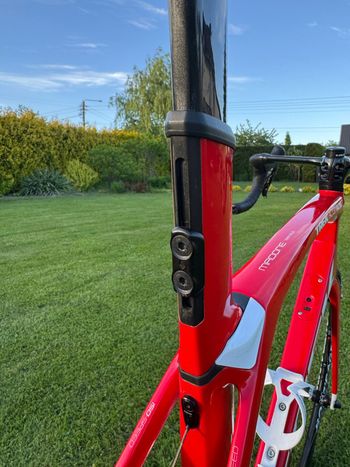 Used Trek Madone Race Shop Limited H1 2016 2016 Road & Gravel, Red — image 19 of 31