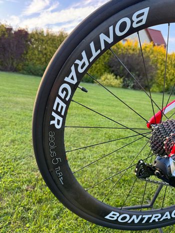 Used Trek Madone Race Shop Limited H1 2016 2016 Road & Gravel, Red — image 15 of 31