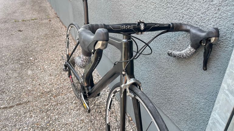 Used Cust-Tec Carbon R4 Cust-Tec Carbon R4 Custom Shimano Ultegra 2015 Road & Gravel — image 6 of 7