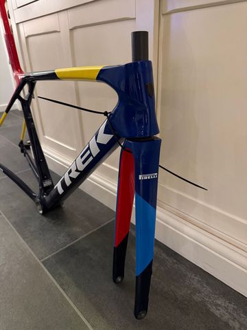 Used Trek Madone SL Gen 8 Frameset 2026 Frameset 2026 Road & Gravel, Blue — image 3 of 5