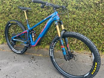 Pivot, Pivot Shuttle SL Light E-mtb Sram AXS Fox Kashima