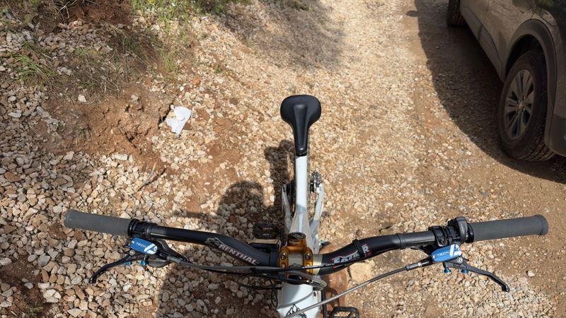 Używany YT Industries Decoy CORE 3 MX 2024 2024 Mountainbike — zdjęcie 8 z 9