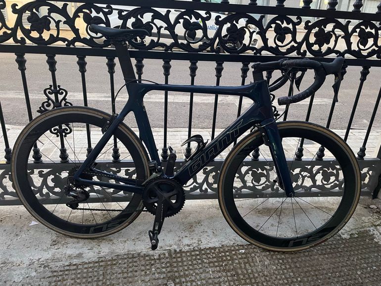 Used Giant Propel Shimano Ultegra 2018 Road & Gravel — image 1 of 5
