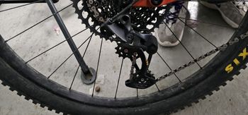 Used Specialized Enduro Comp 2022 2022 Mountainbike, Orange, 29 — image 5 of 11