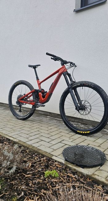 Specialized, Enduro Comp 2022