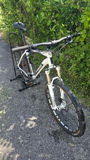 Used Trek 4500 2010 2010 Mountainbike — image 2 of 6