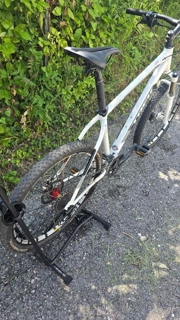 Used Trek 4500 2010 2010 Mountainbike, White, 26 — image 4 of 6
