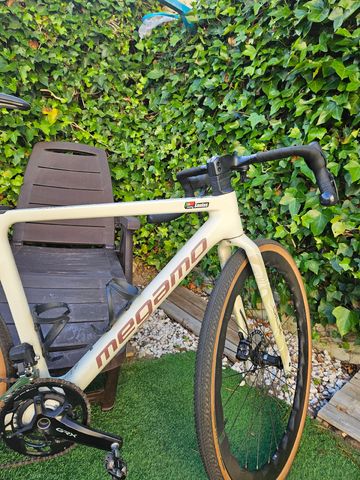 Brugt Megamo SILK GRX DI2 2025 2025 Road & Gravel — billede 1 af 10