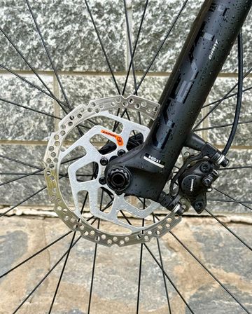 Gebrauchtes Giant Stance Shimano Deore 2023 Mountainbike, Hellgrau — Bild 4 von 5