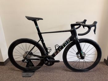 Factor, OSTRO VAM - Shimano Ultegra 2025