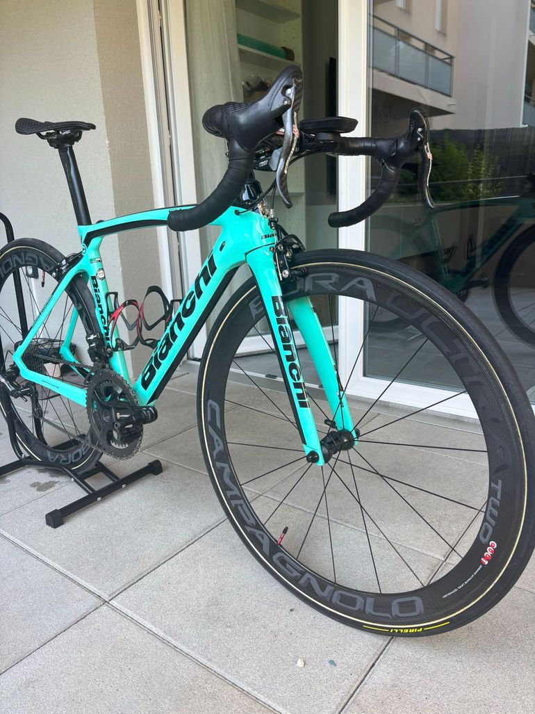 Used Bianchi Oltre Campagnolo Record EPS 2019 Road & Gravel, Green — image 3 of 6
