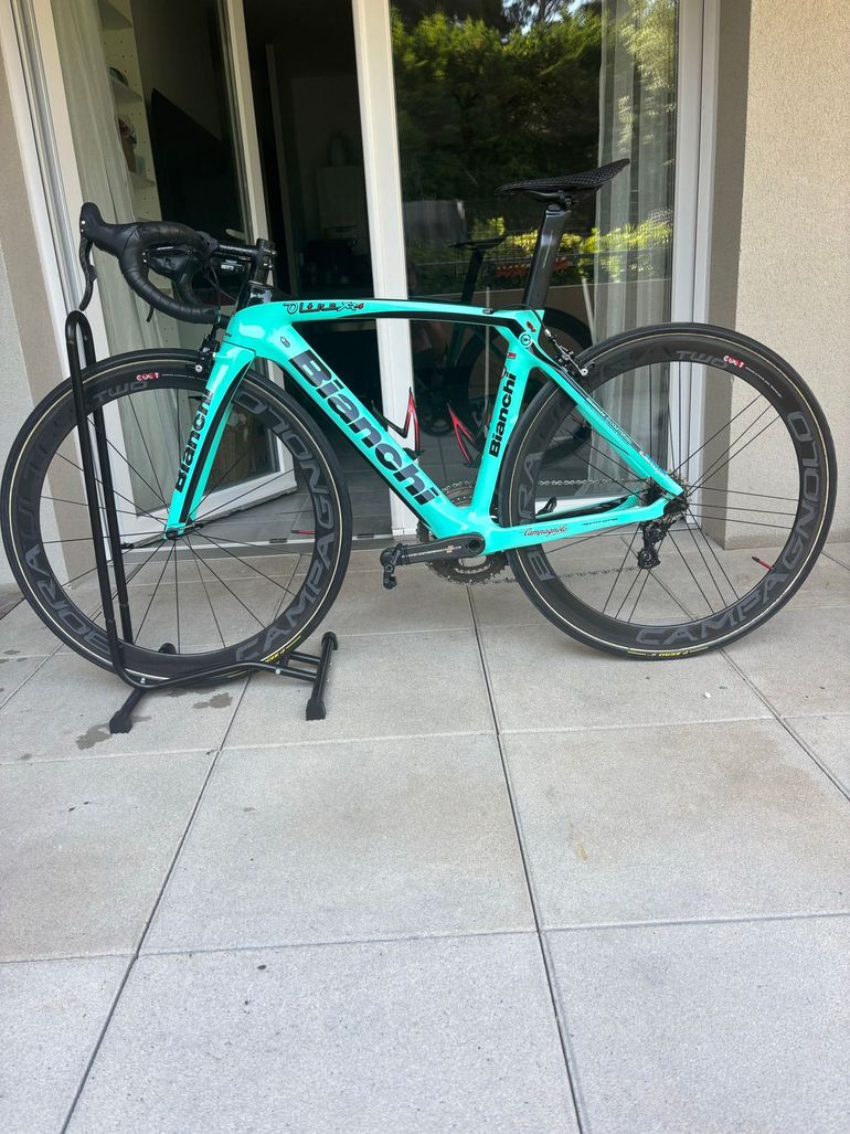 Used Bianchi Oltre Campagnolo Record EPS 2019 Road & Gravel, Green — image 2 of 6