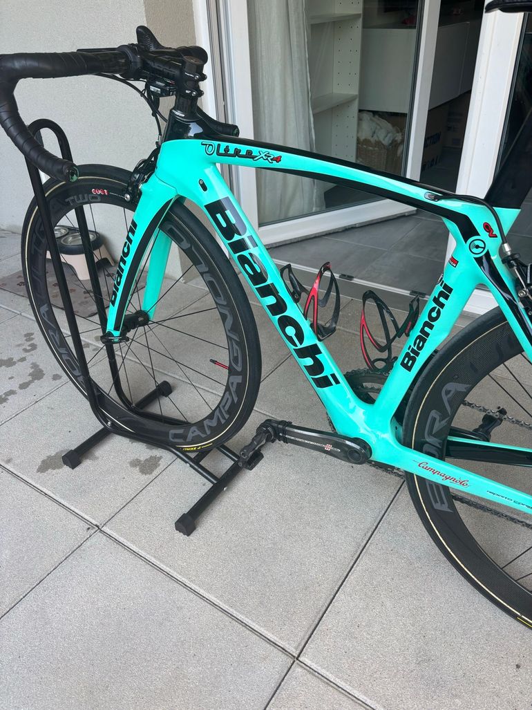 Used Bianchi Oltre Campagnolo Record EPS 2019 Road & Gravel, Green — image 4 of 6