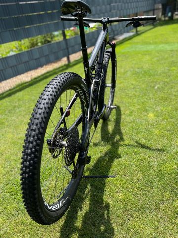 Used Specialized Epic Expert 2023 2023 Mountainbike, Black, 29 — image 3 of 4