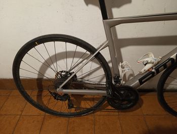 Used BMC Teammachine SLR SIX 2022 2022 Road & Gravel, Gris claro — image 9 of 11