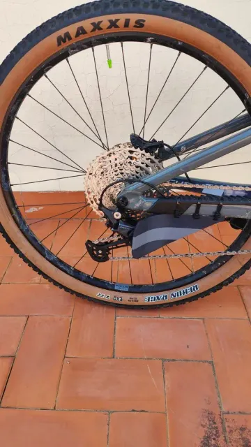 Used FOCUS Thron 6.8 2024 Mountainbike, Light Gray — image 5 of 10