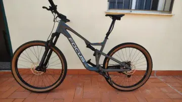 Used FOCUS Thron 6.8 2024 Mountainbike, Light Gray — image 2 of 10