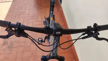 Used FOCUS Thron 6.8 2024 Mountainbike, Light Gray — image 4 of 10