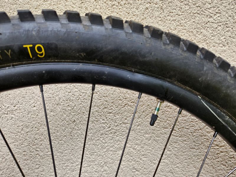 Použité Specialized Enduro Comp 2025 2025 Mountainbike — obrázek 10 z 11
