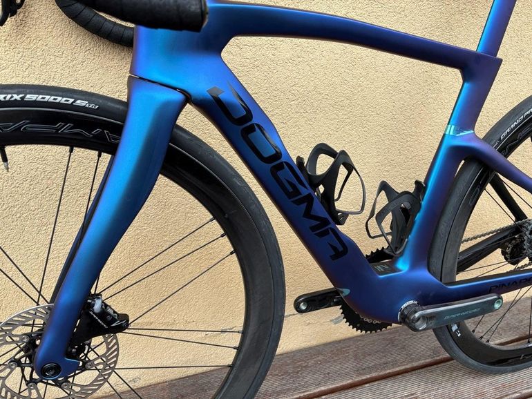Used Pinarello DOGMA F | Luxter Blue | TOP 2025 Road & Gravel, Blue — image 9 of 13