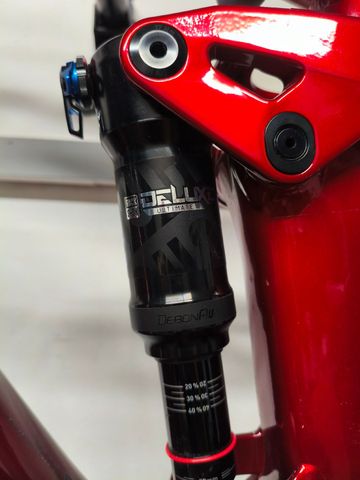 Trek top fuel 8 Custom Shimano Deore XT 2022 Mountainbike usato, Rosso — immagine 4 di 12