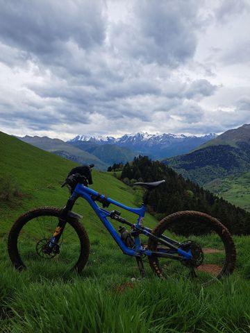 Gebrauchtes Specialized Status 160 2022 Mountainbike, Blau — Bild 3 von 3