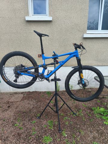 Gebrauchtes Specialized Status 160 2022 Mountainbike, Blau — Bild 1 von 3