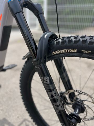 Used Santa Cruz Nomad SRAM GX Eagle 2023 Mountainbike, Light Gray — image 3 of 21