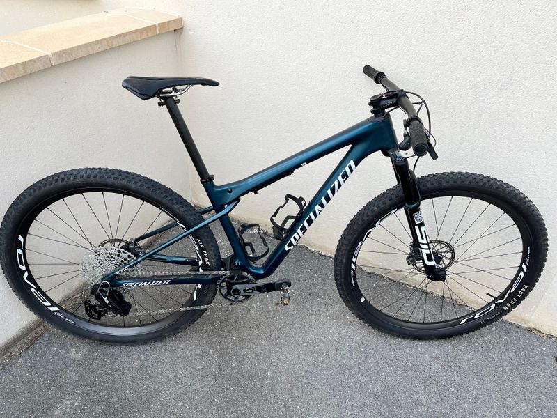 Käytetty Specialized Epic World Cup Expert 2025 MTB